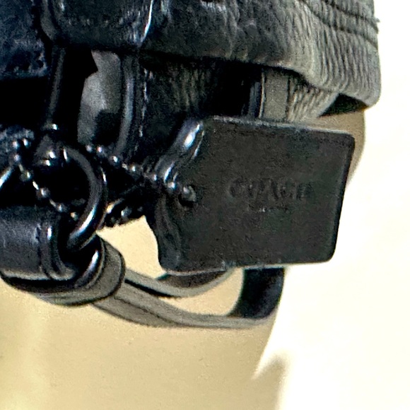 COACH Swagger Crossbody/Wristlet Blk/Blk - Picture 3 of 9